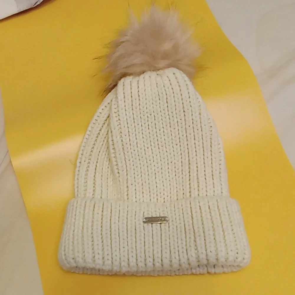 Steve Madden - Picture 1 of 4